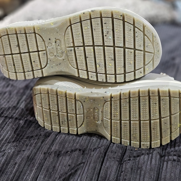 Platform Crocs - Picture 4 of 5